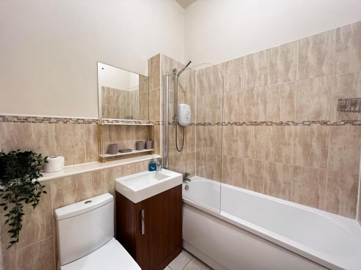Kinetic Stays - Liverpool Apartments Bagian luar foto
