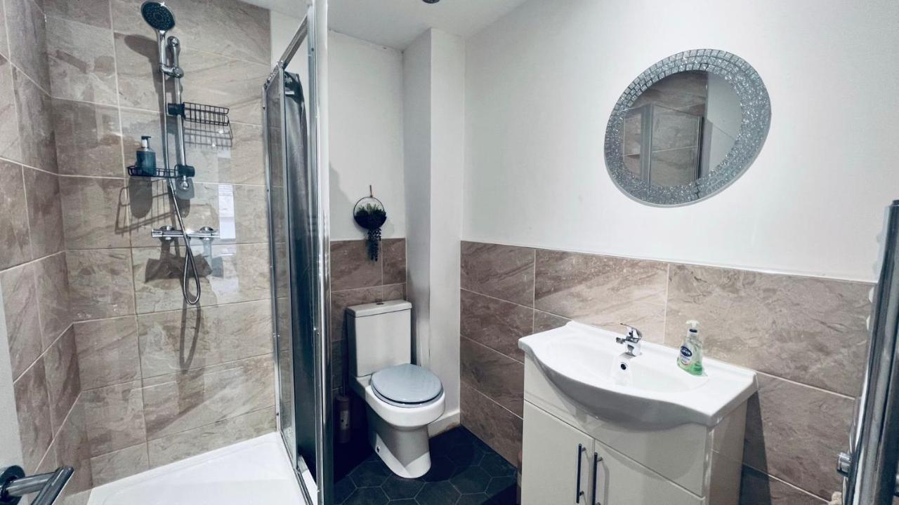 Kinetic Stays - Liverpool Apartments Bagian luar foto