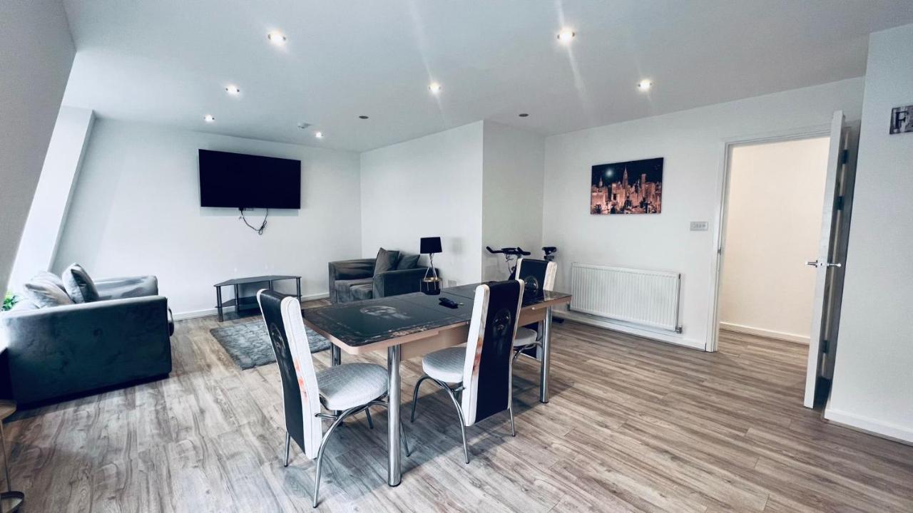 Kinetic Stays - Liverpool Apartments Bagian luar foto